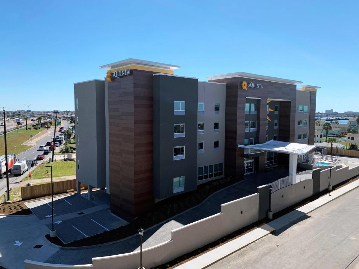 La Quinta Inn & Suites By Wyndham Galveston North At I-45 Kültér fotó