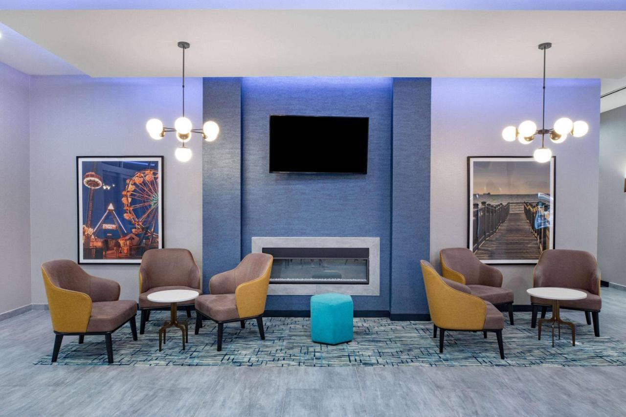 La Quinta Inn & Suites By Wyndham Galveston North At I-45 Kültér fotó