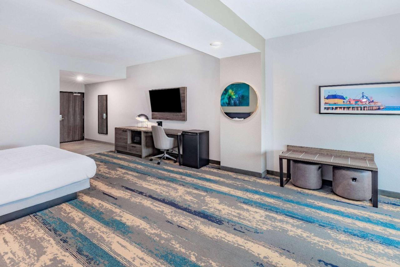 La Quinta Inn & Suites By Wyndham Galveston North At I-45 Kültér fotó