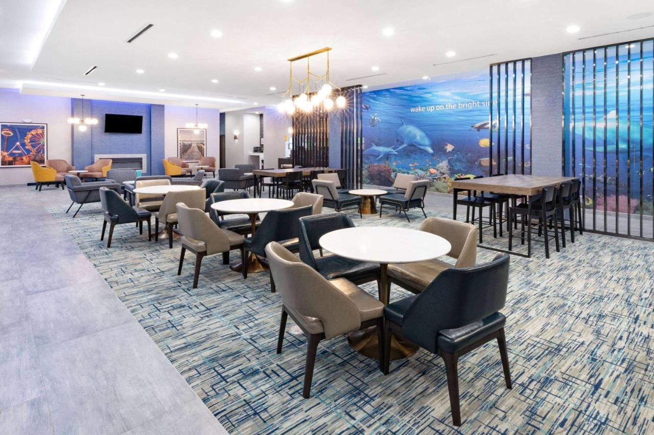La Quinta Inn & Suites By Wyndham Galveston North At I-45 Kültér fotó