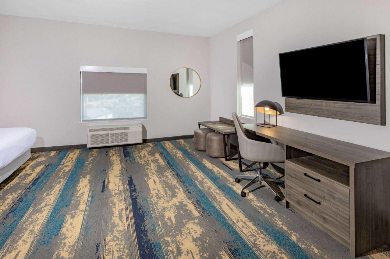 La Quinta Inn & Suites By Wyndham Galveston North At I-45 Kültér fotó